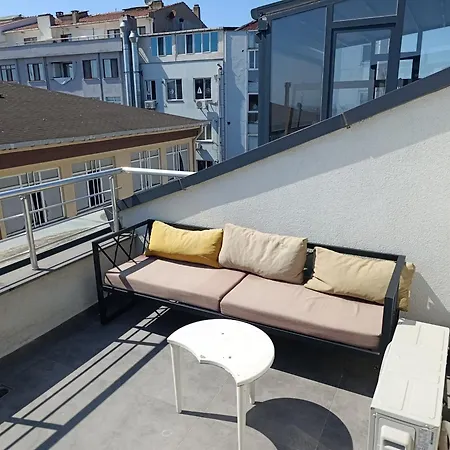 Carsi Icinde Teras Kat Istanbul